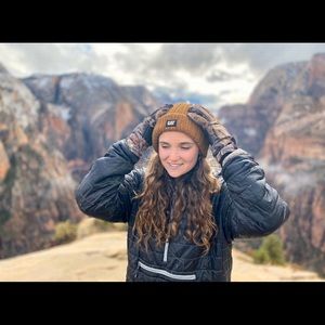 Meet your Posher, Madeleine